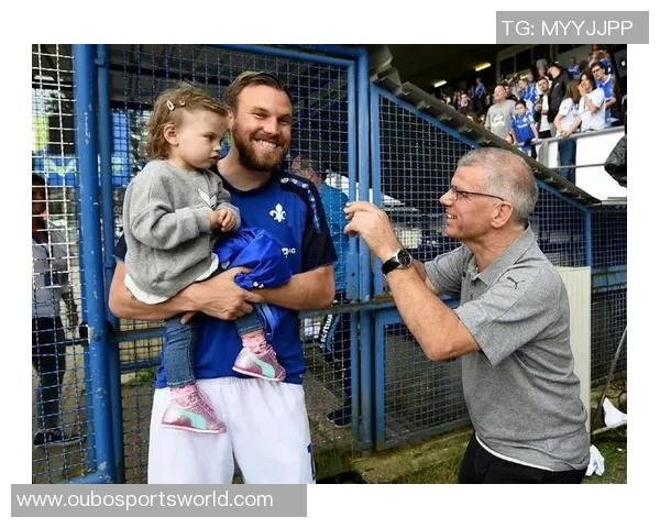 多特蒙德争夺瑞典16岁前锋凯文菲林曼联持续施压求签约